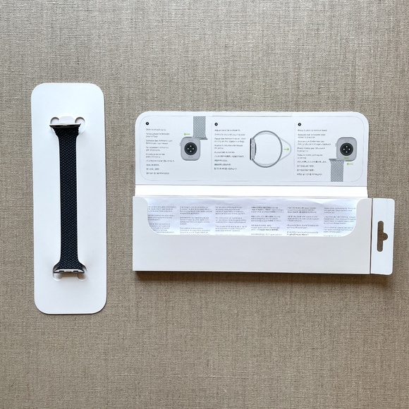 Apple Watch Braided Solo Loop Band (42mm - Midnight - Size 7) - Picture 2 of 10